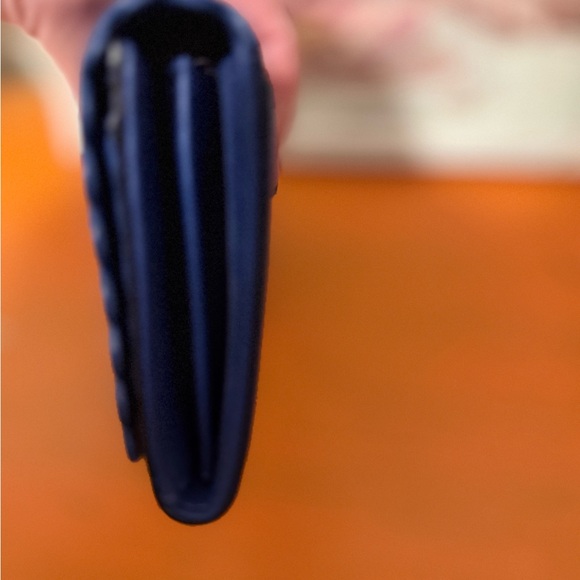 Kate Spade Cyndy Royal Blue Scalloped Continental Wallet EUC - Picture 4 of 10